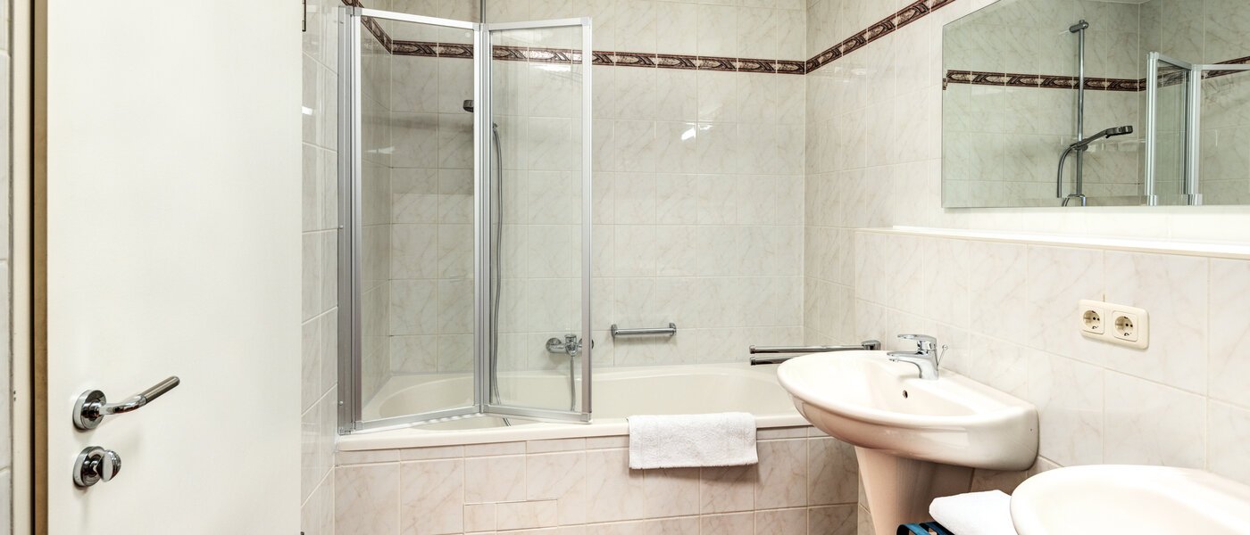 Wohnung München Maxvorstadt - Museumsviertel 02 Badezimmer 3668