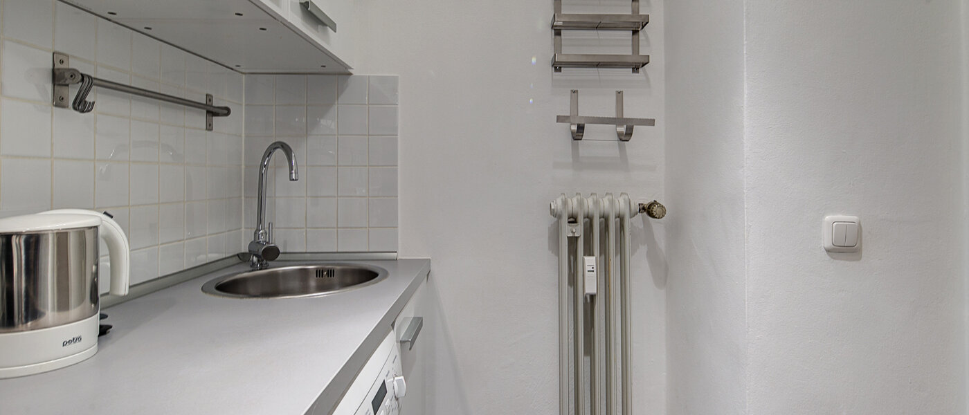 Wohnung München Schwabing (links der Leopoldstraße) 03 Küche 3713