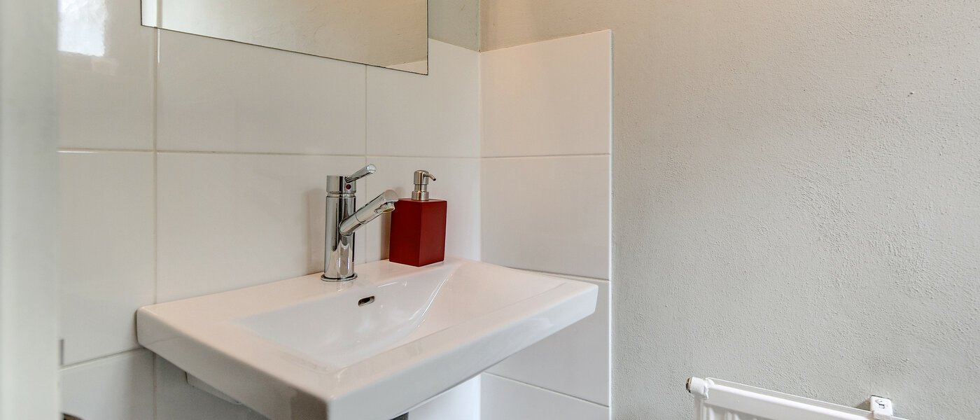 Haus München Kleinhadern 01 sep. WC 3822