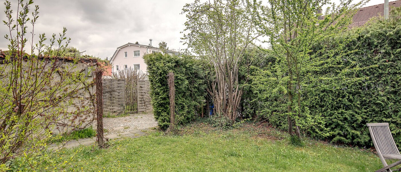 Haus München Kleinhadern 04 Garten 3822