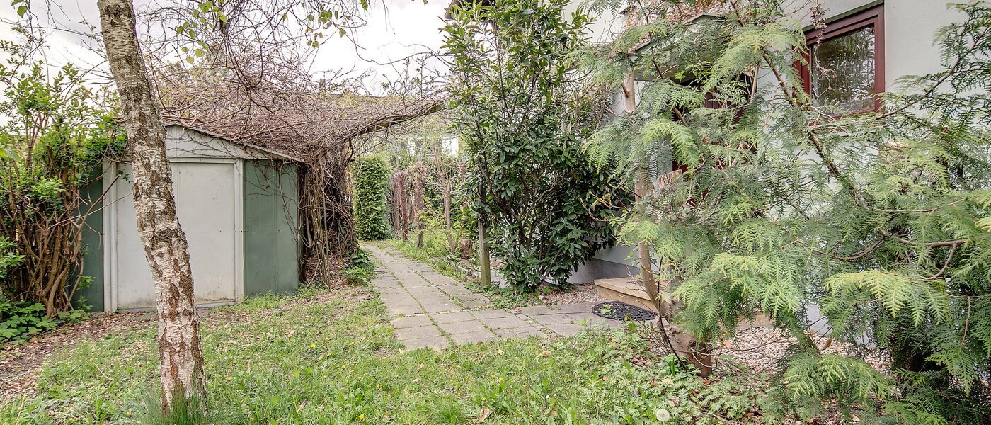 Haus München Kleinhadern 08 Garten 3822