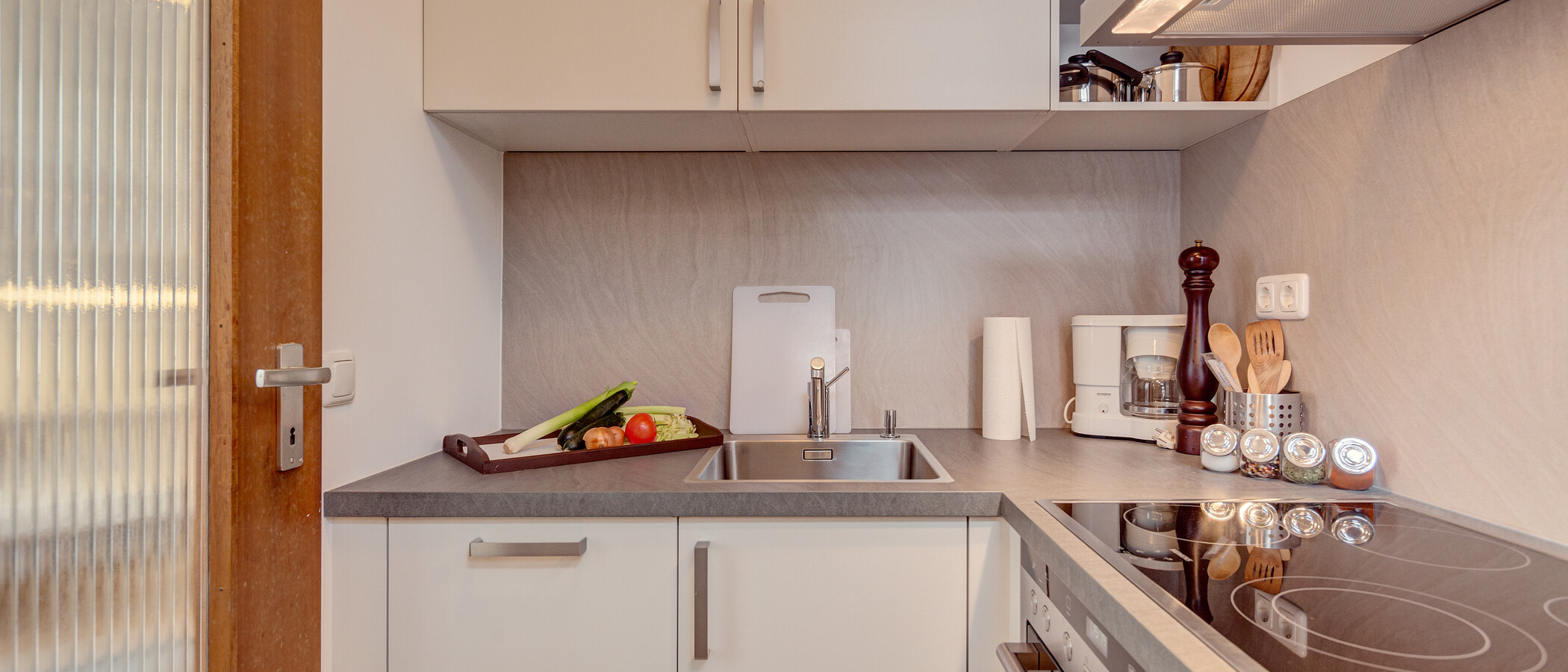 Wohnung München Schwabing (links der Leopoldstraße) 02 Küche 386