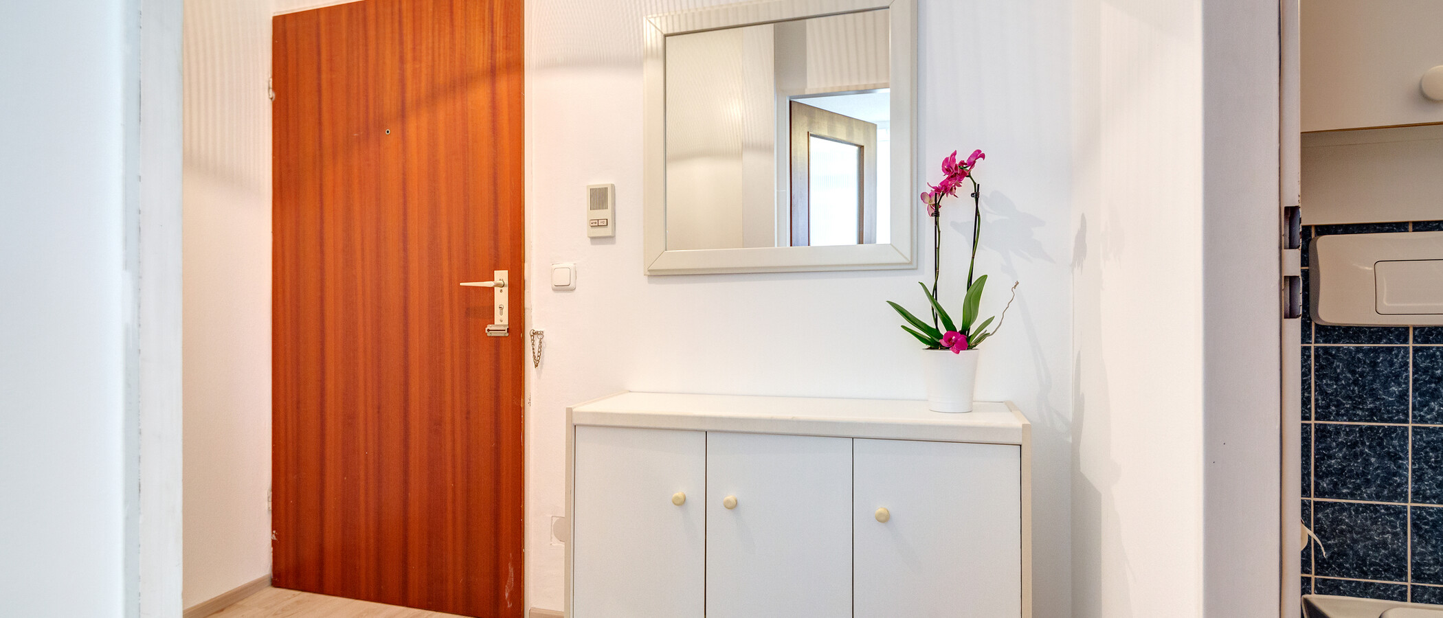 Wohnung München Schwabing (links der Leopoldstraße) 02 Flur/Gang 386