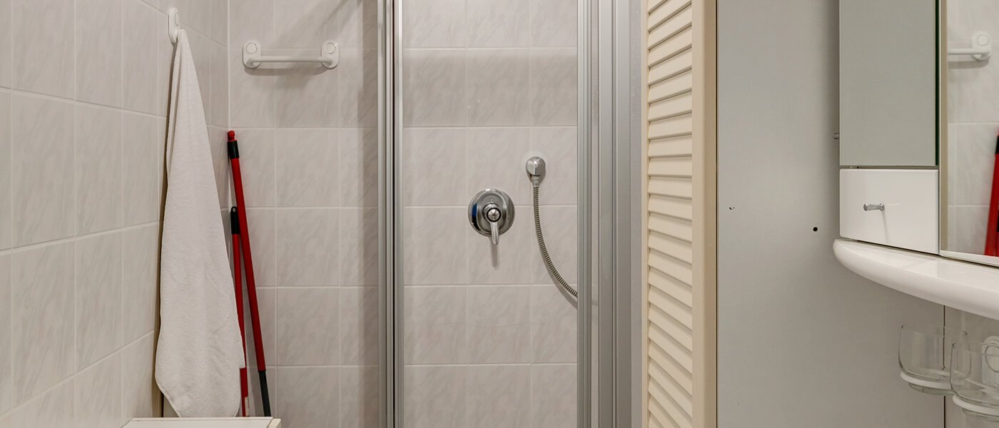 Wohnung München Moosach 01 Badezimmer 402