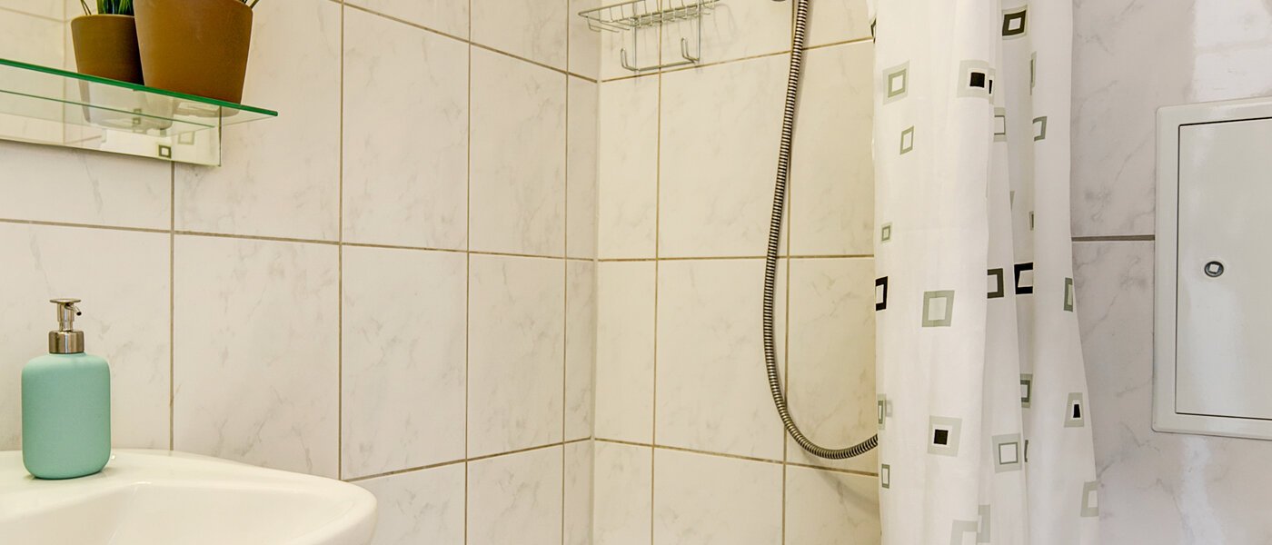 Apartment München Schwabing-Nord (zw. Leopoldstraße & Englischen Garten) 02 Badezimmer 4089