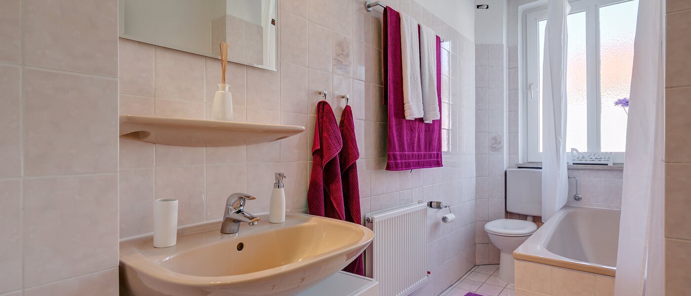 Wohnung München Maxvorstadt - Rund um den Josephplatz 01 Badezimmer 4228