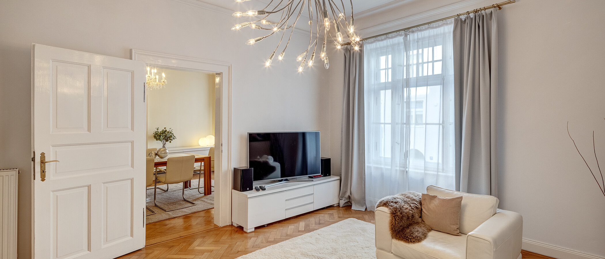 Wohnung München Maxvorstadt - Rund um den Josephsplatz 03 Wohnzimmer 4242