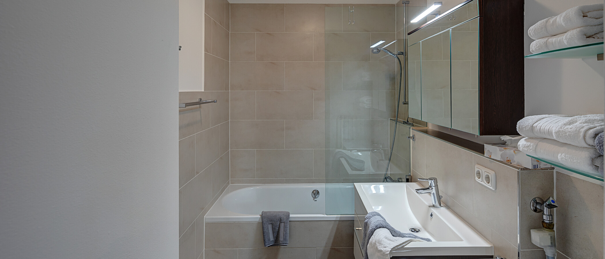 Wohnung München Schwabing (rechts der Leopoldstraße) 01 Badezimmer 4338