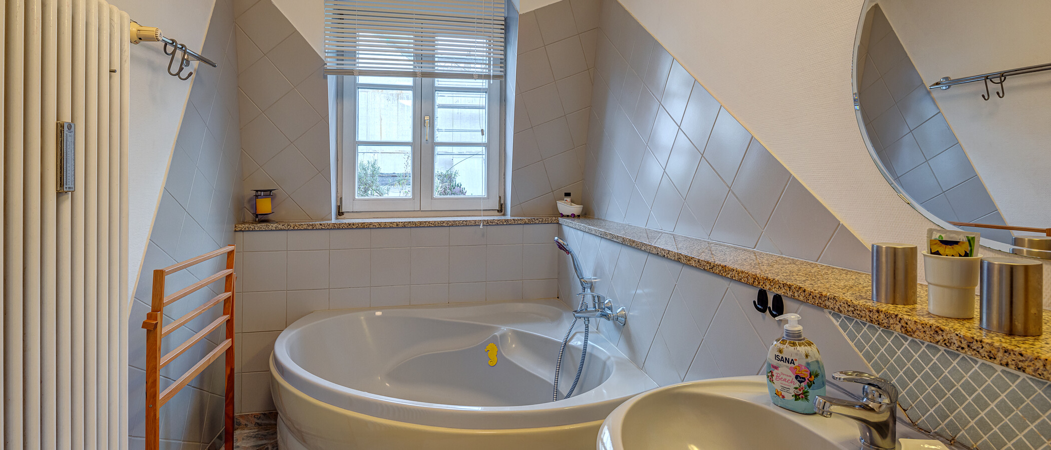 Dachgeschosswohnung München Giesing 01 Badezimmer 4477