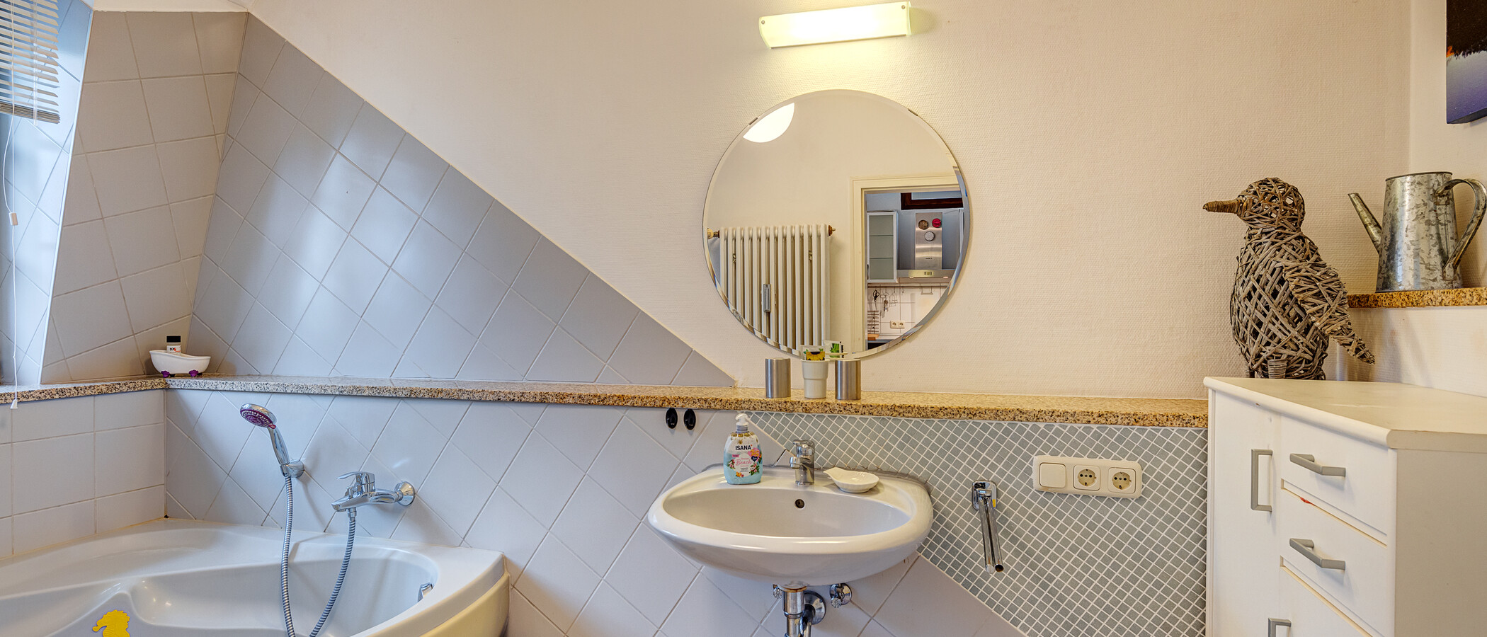 Dachgeschosswohnung München Giesing 02 Badezimmer 4477