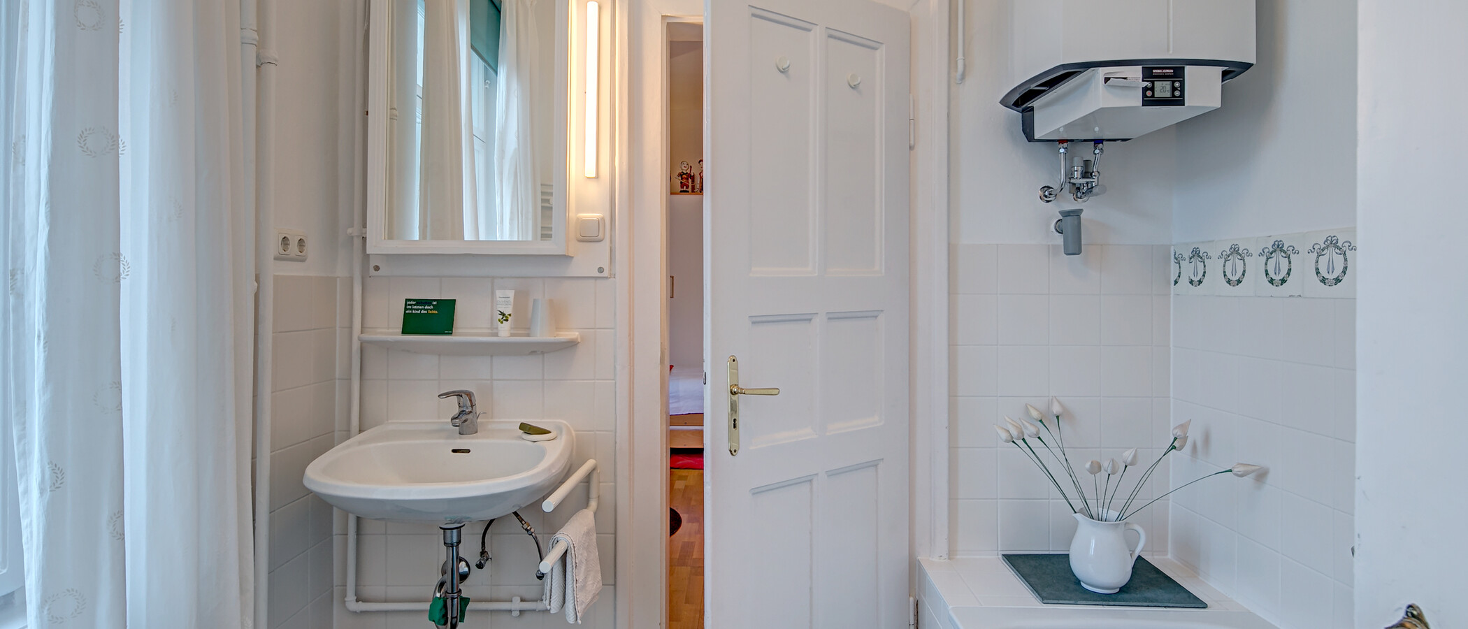 Wohnung München Schwabing (links der Leopoldstraße) 01 Badezimmer 4661