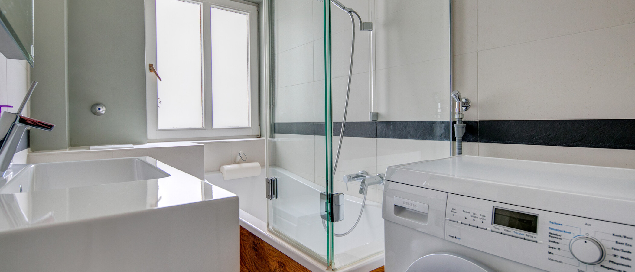 Wohnung München Schwabing (links der Leopoldstraße) 02 Badezimmer 4673