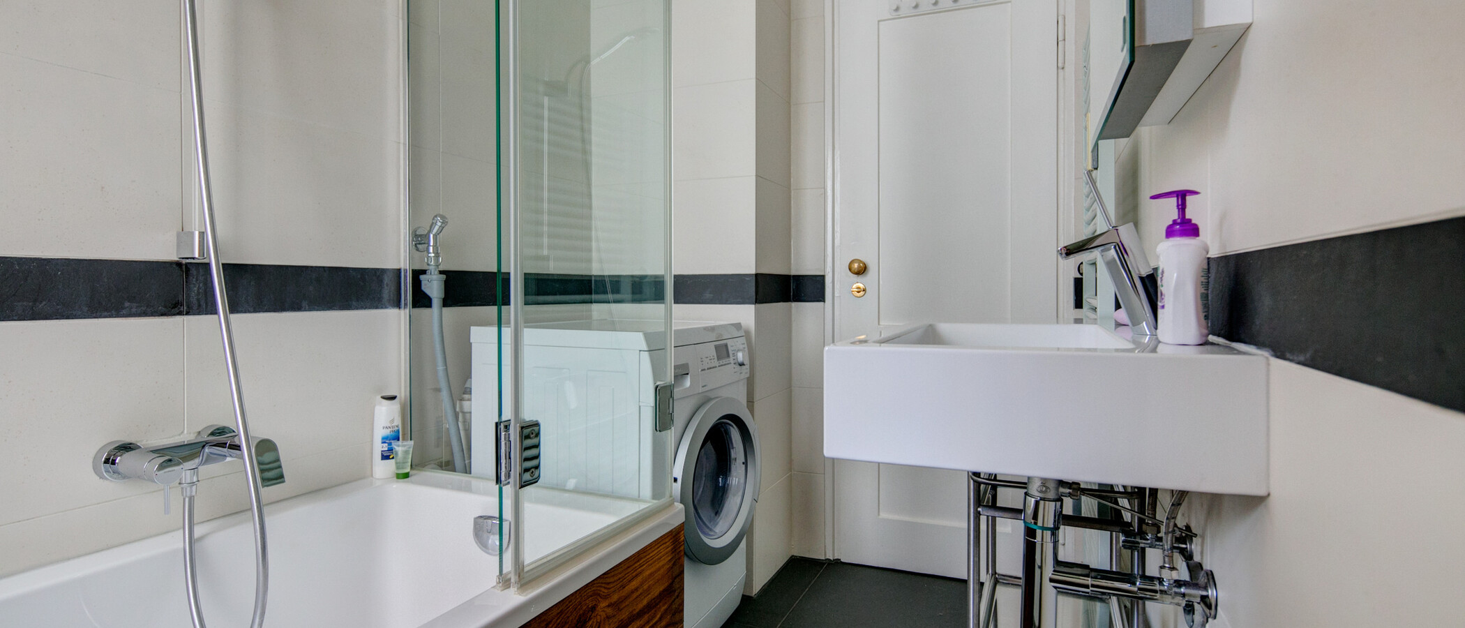 Wohnung München Schwabing (links der Leopoldstraße) 03 Badezimmer 4673