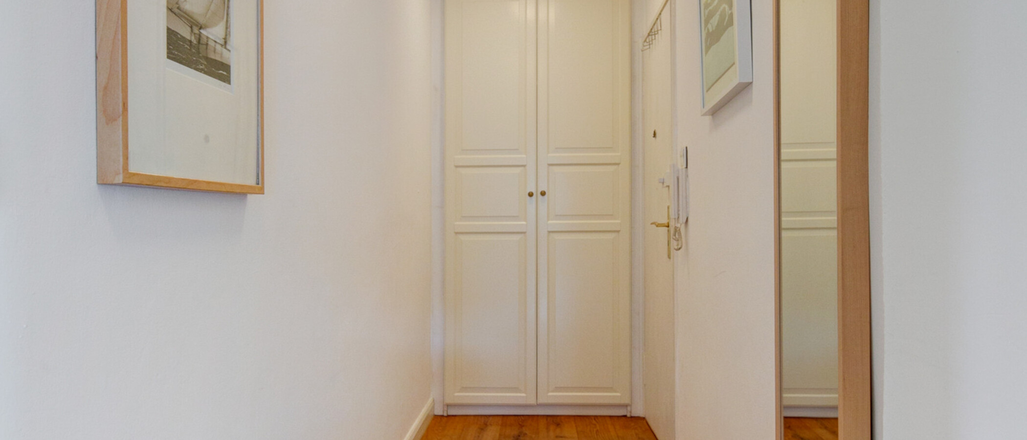 Wohnung München Schwabing (links der Leopoldstraße) 01 Flur/Gang 4673