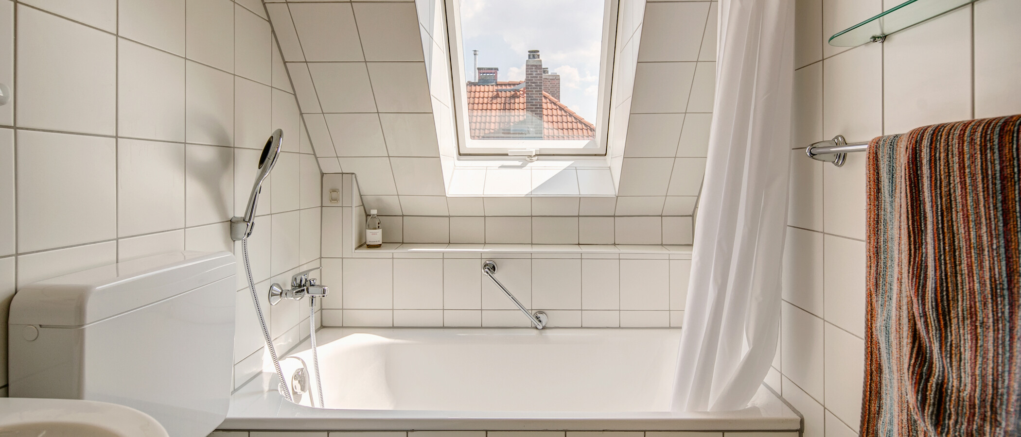 Dachgeschosswohnung München Maxvorstadt - Rund um den Josephsplatz 01 Badezimmer 4683