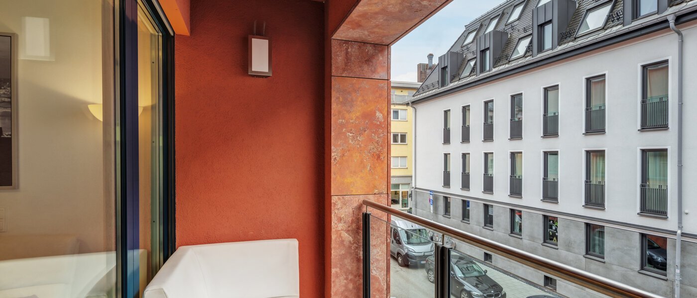 Wohnung München Schwabing (rechts der Leopoldstraße) 01 Balkon 4720