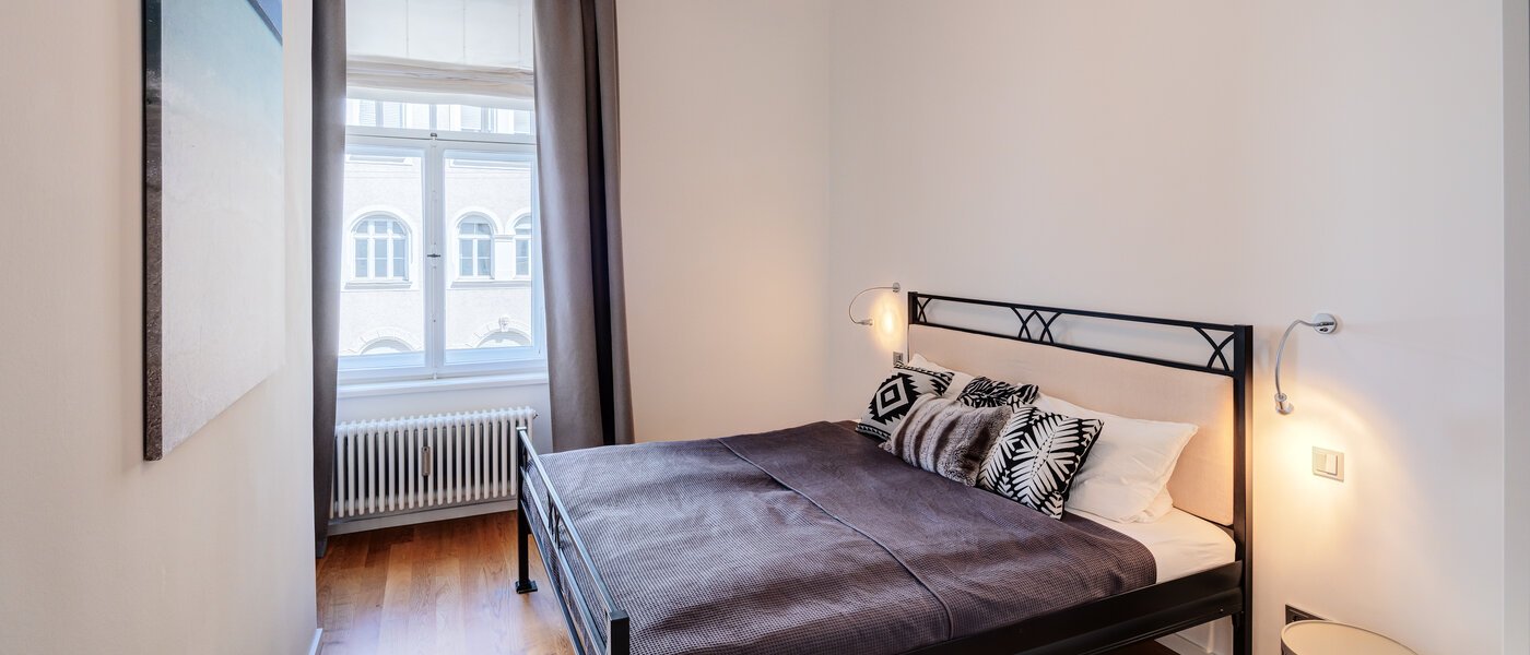 Wohnung München Schwabing (links der Leopoldstraße) 01 Schlafzimmer 4915