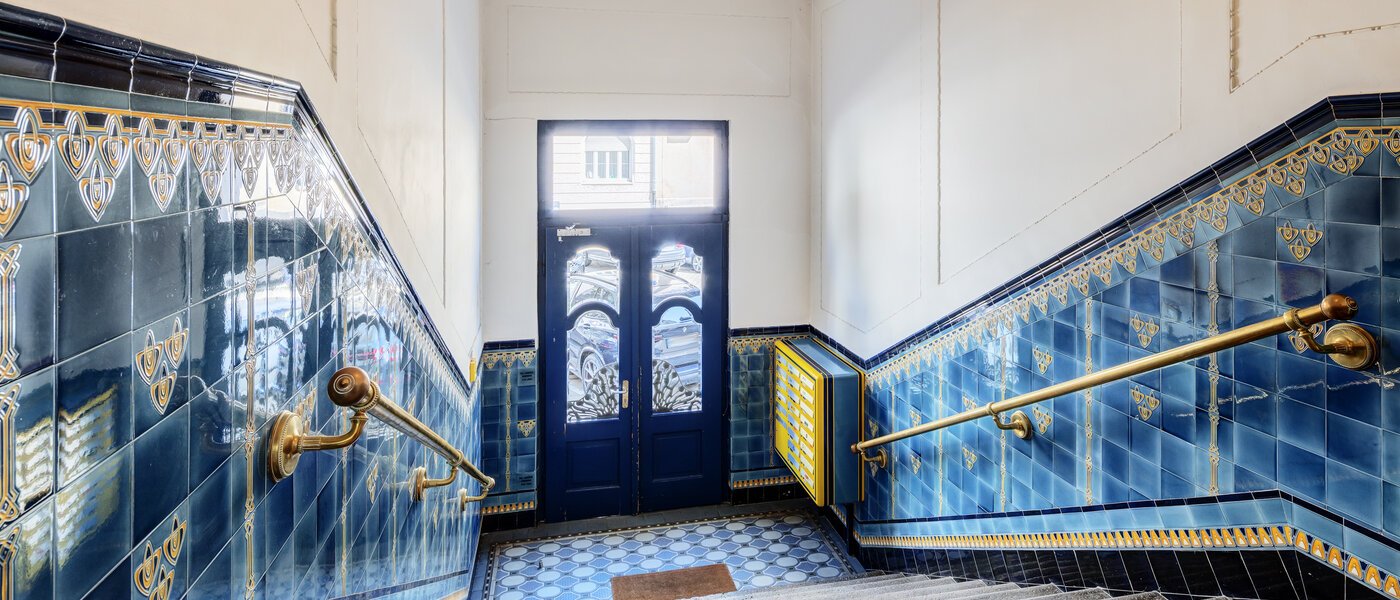 Wohnung München Schwabing (links der Leopoldstraße) 01 Treppenhaus 4915