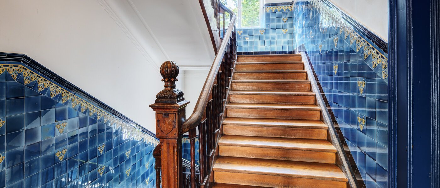 Wohnung München Schwabing (links der Leopoldstraße) 02 Treppenhaus 4915