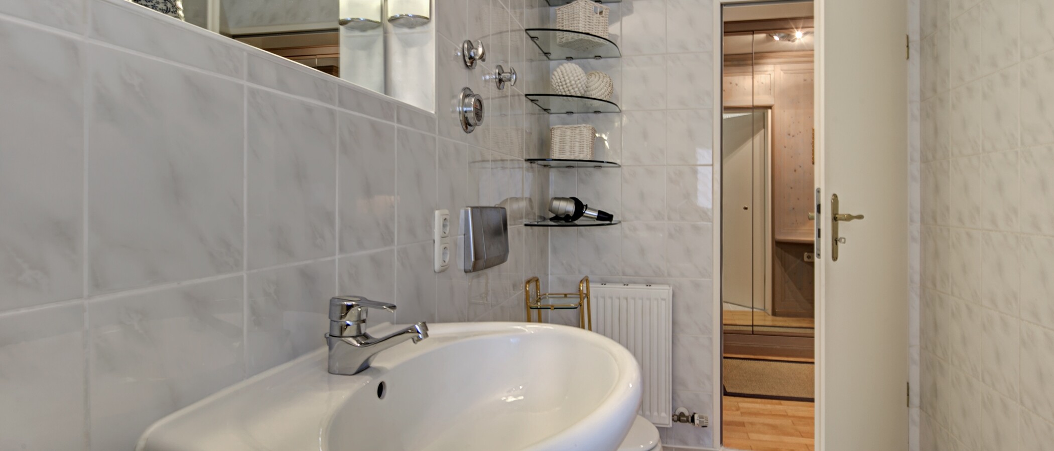 Wohnung München Obermenzing 02 Badezimmer 4944