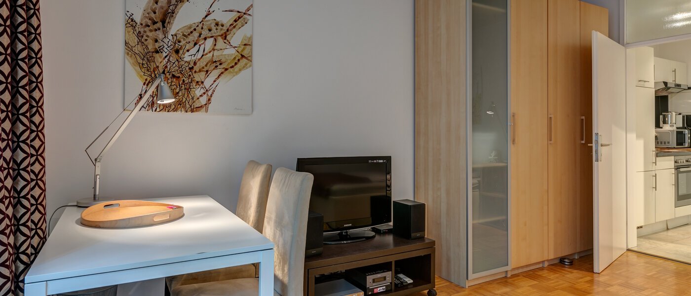 Apartment München Schwabing-West (rund um den Hohenzollernplatz) 02 Wohnbereich 4983