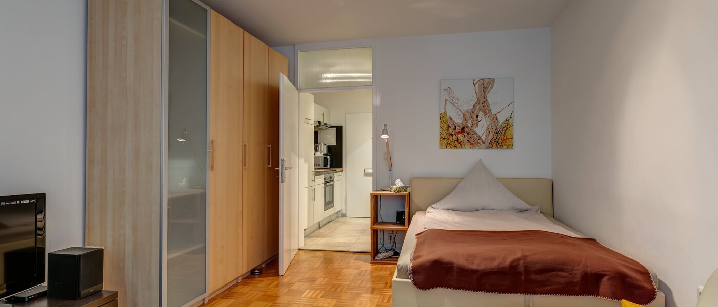 Apartment München Schwabing-West (rund um den Hohenzollernplatz) 03 Wohnbereich 4983