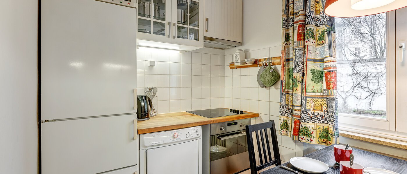 Wohnung München Schwabing (rechts der Leopoldstraße) 02 Küche 4984