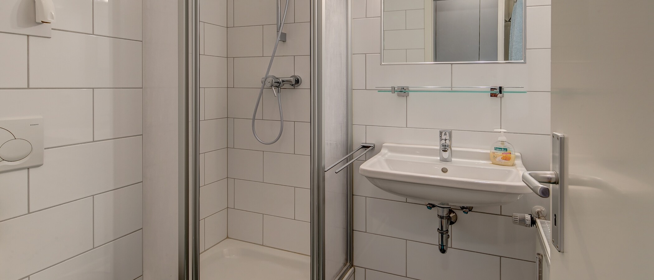 Apartment München Schwabing (rechts der Leopoldstraße) 01 Badezimmer 5202