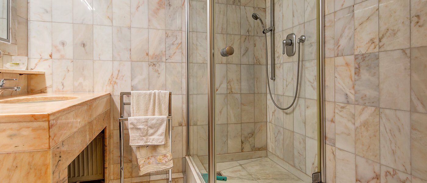 Wohnung München Olympiadorf 01 Badezimmer 5242