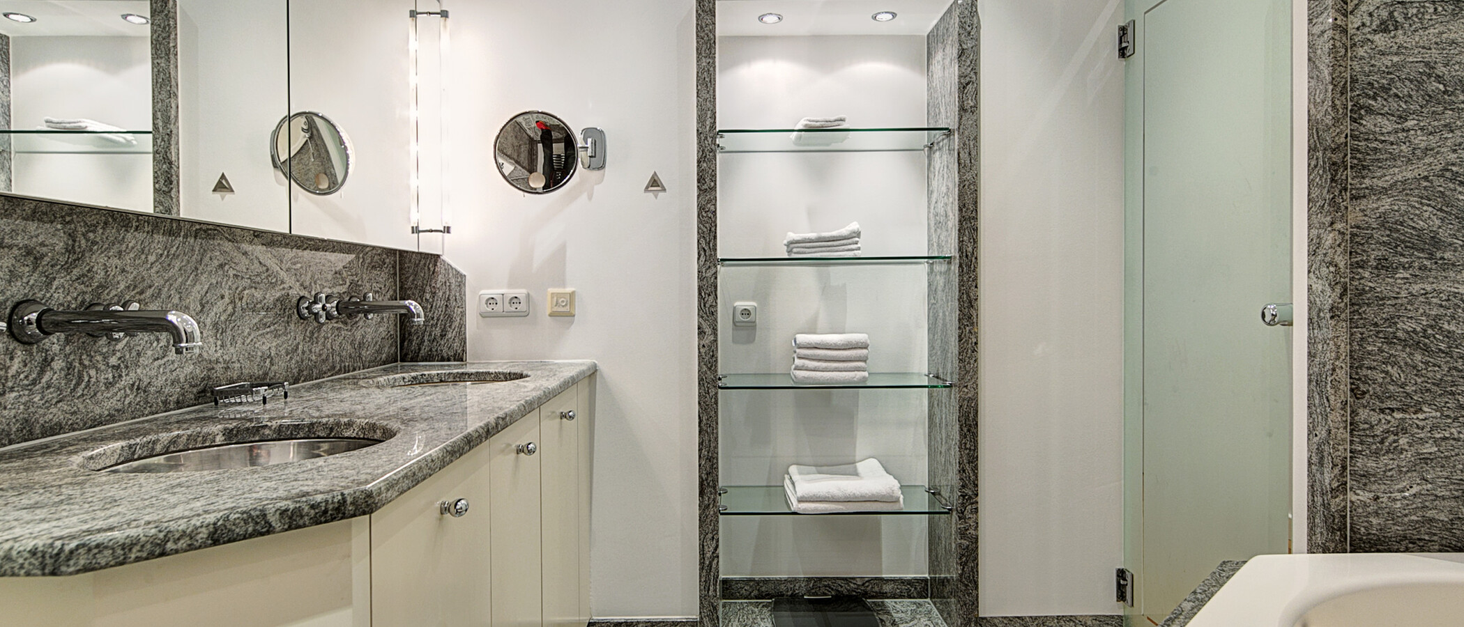 Wohnung München Schwabing-West (rund um den Hohenzollernplatz) 03 Badezimmer 5273