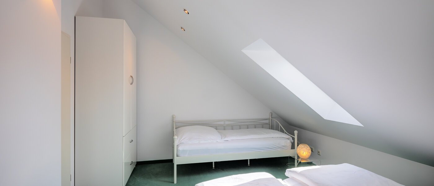 Reihenhaus München Westpark 03 2. Schlafzimmer	 5296