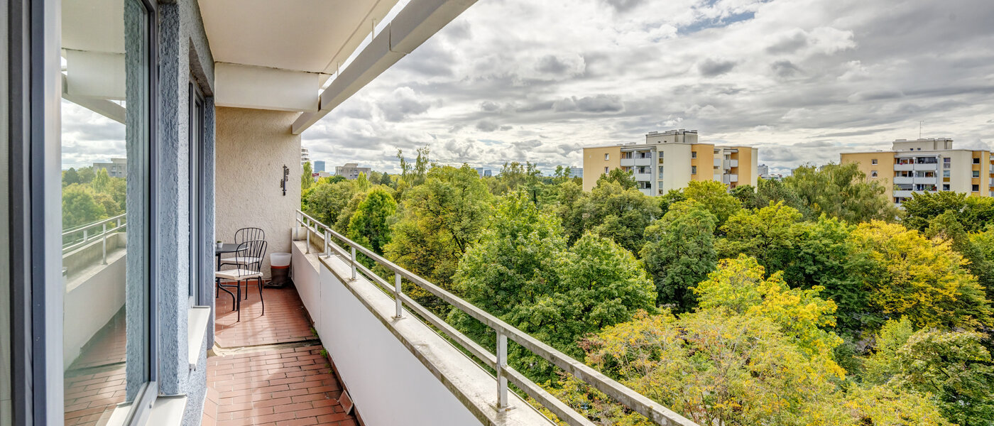 Wohnung München Bogenhausen 01 Balkon 53