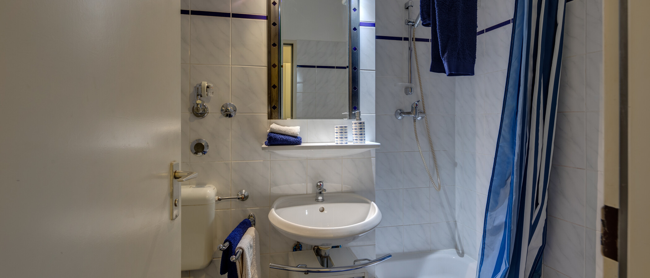 Apartment München Maxvorstadt - Westen 01 Badezimmer 5313