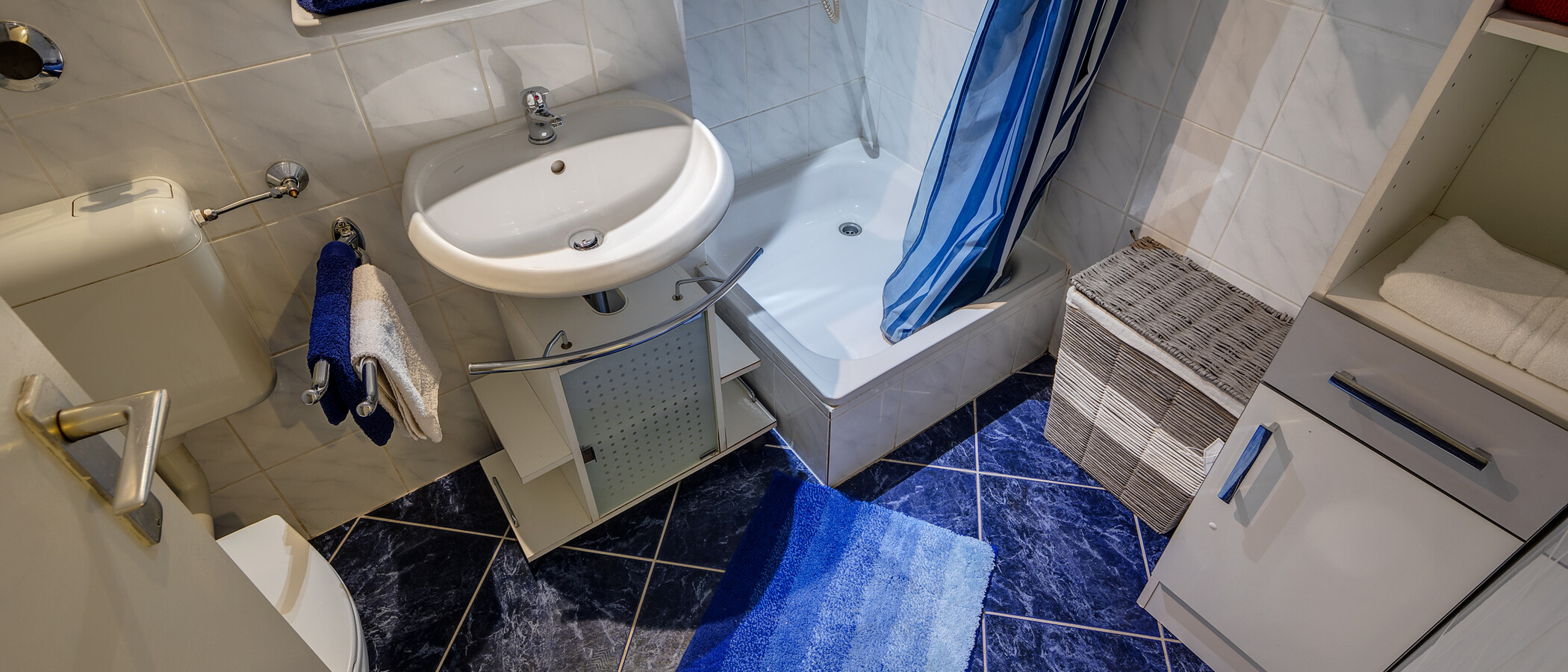 Apartment München Maxvorstadt - Westen 02 Badezimmer 5313