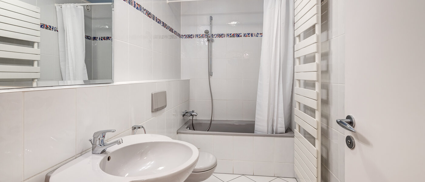 Einfamilienhaus München Obermenzing 01 2. Badezimmer 5436