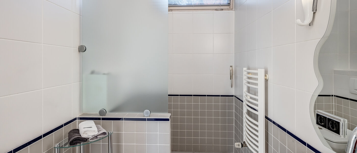 Einfamilienhaus München Obermenzing 02 Gäste-WC 5436