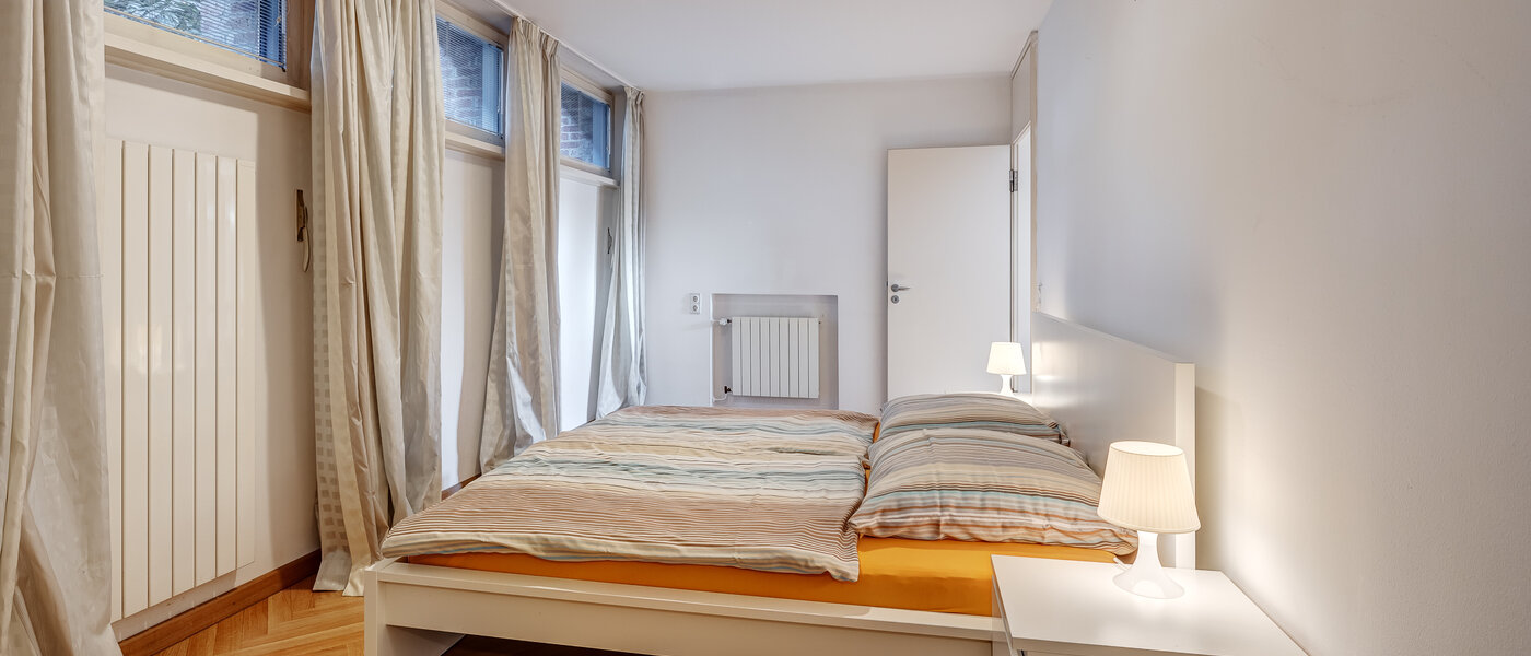Einfamilienhaus München Obermenzing 02 2. Schlafzimmer	 5436