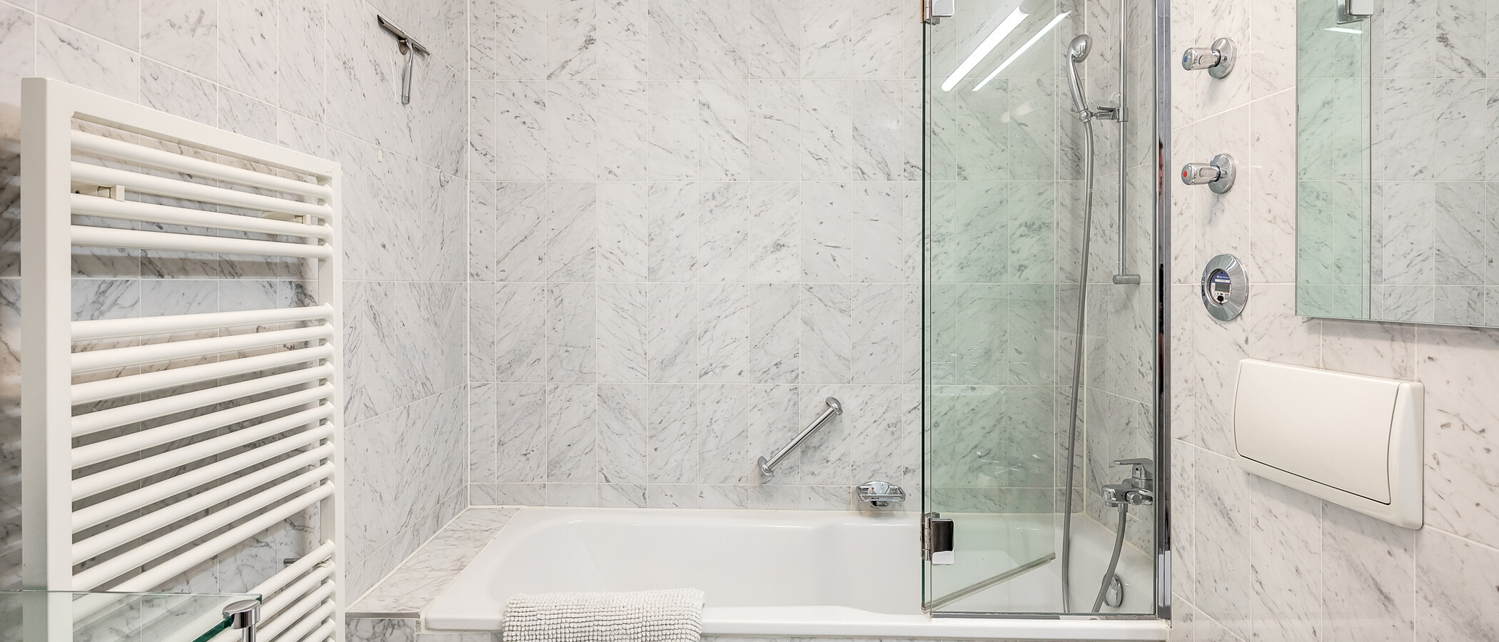 Wohnung München Haidhausen 02 1. Badezimmer 554