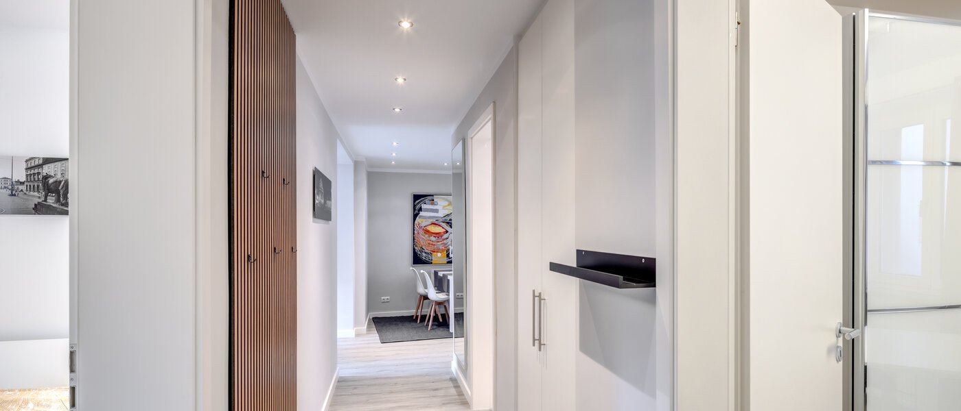 Wohnung München Schwabing-Nord (zw. Leopoldstraße & Englischen Garten) 02 Flur/Gang 5559