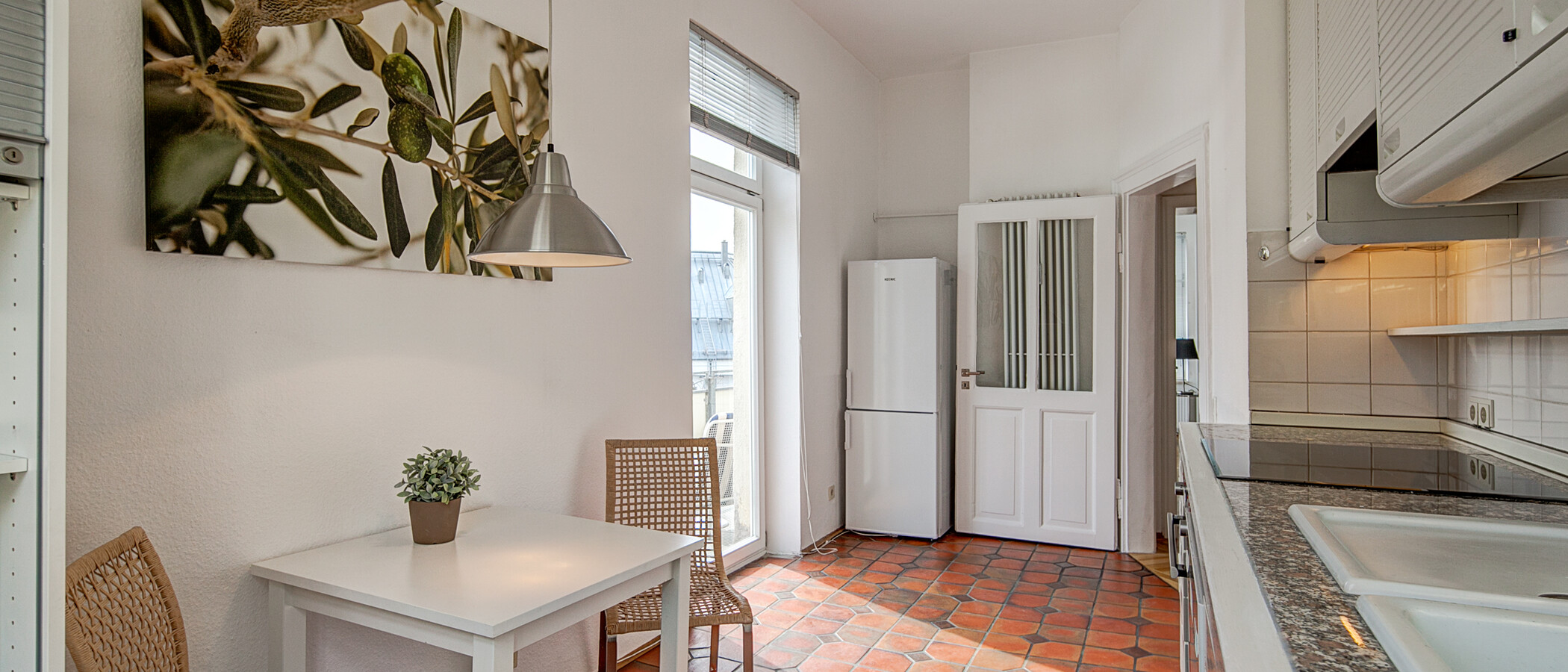 Wohnung München Schwabing (links der Leopoldstraße) 02 Küche 556