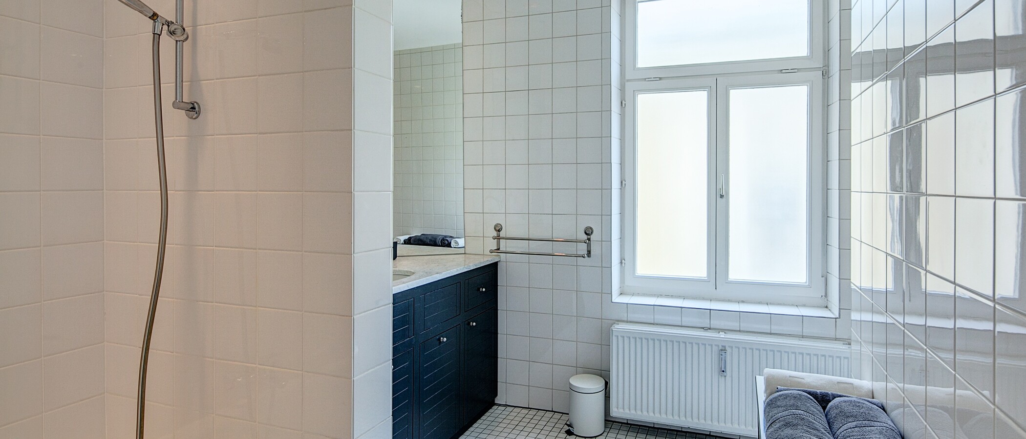 Wohnung München Schwabing (links der Leopoldstraße) 05 Badezimmer 556