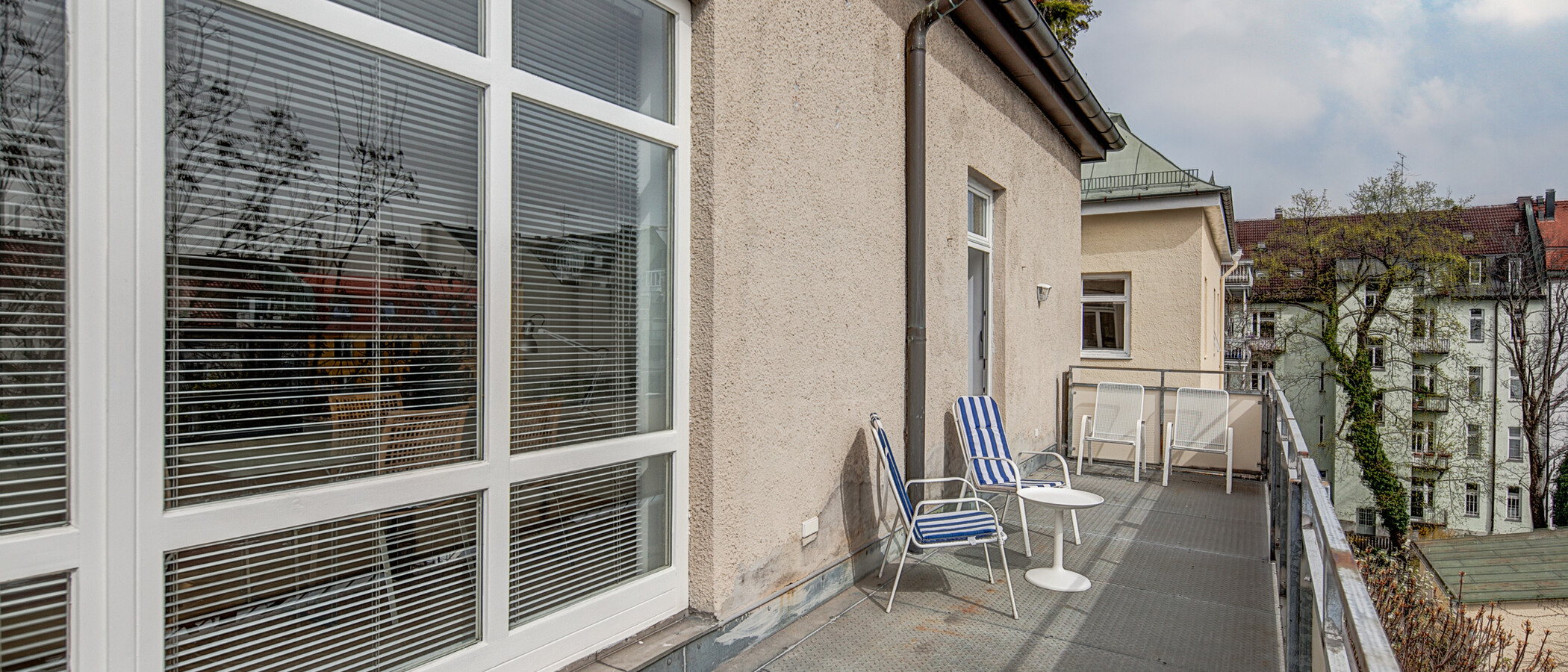 Wohnung München Schwabing (links der Leopoldstraße) 03 Terrasse 556