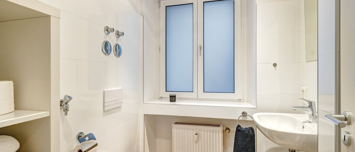 Wohnung München Schwabing-Nord (zw. Leopoldstraße & Englischen Garten) 02 Badezimmer 5560