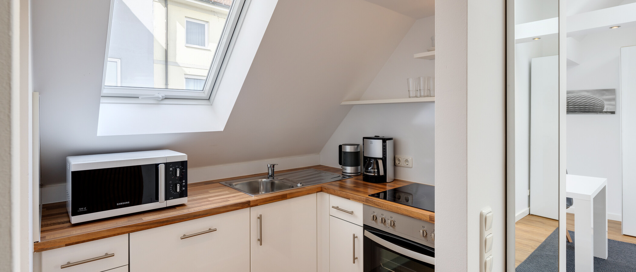 Dachgeschosswohnung München Schwabing 01 Küche 5576
