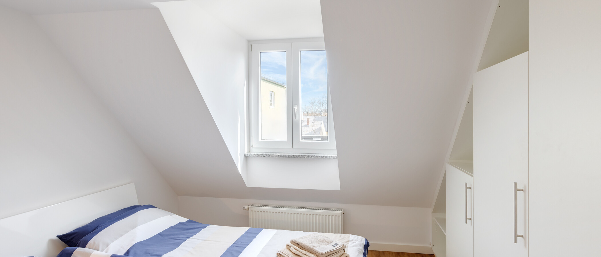 Dachgeschosswohnung München Schwabing 01 Schlafzimmer 5576