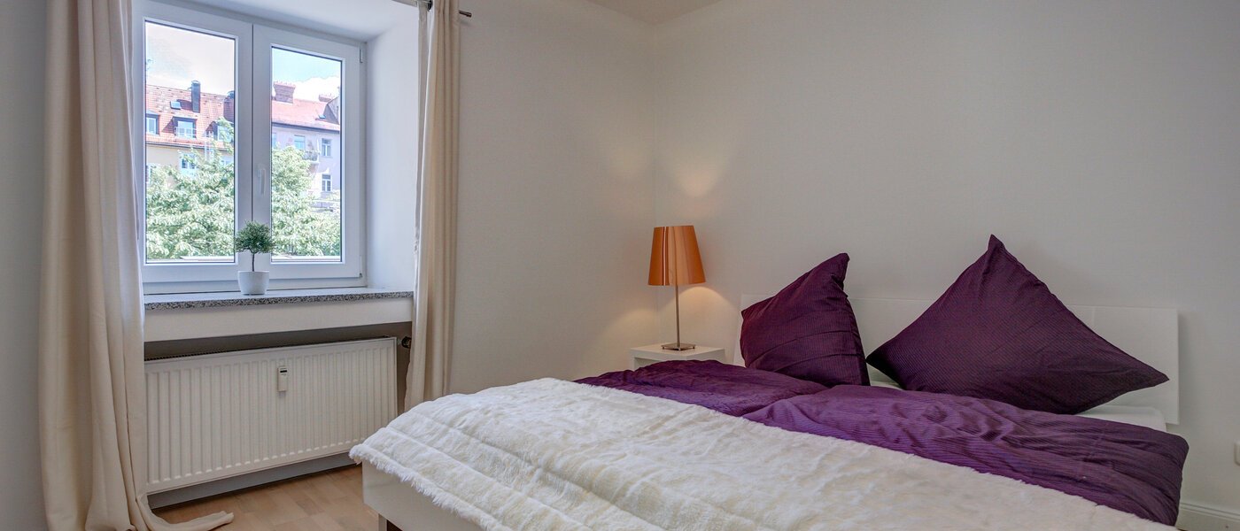 Wohnung München Schwabing 01 1. Schlafzimmer 5588
