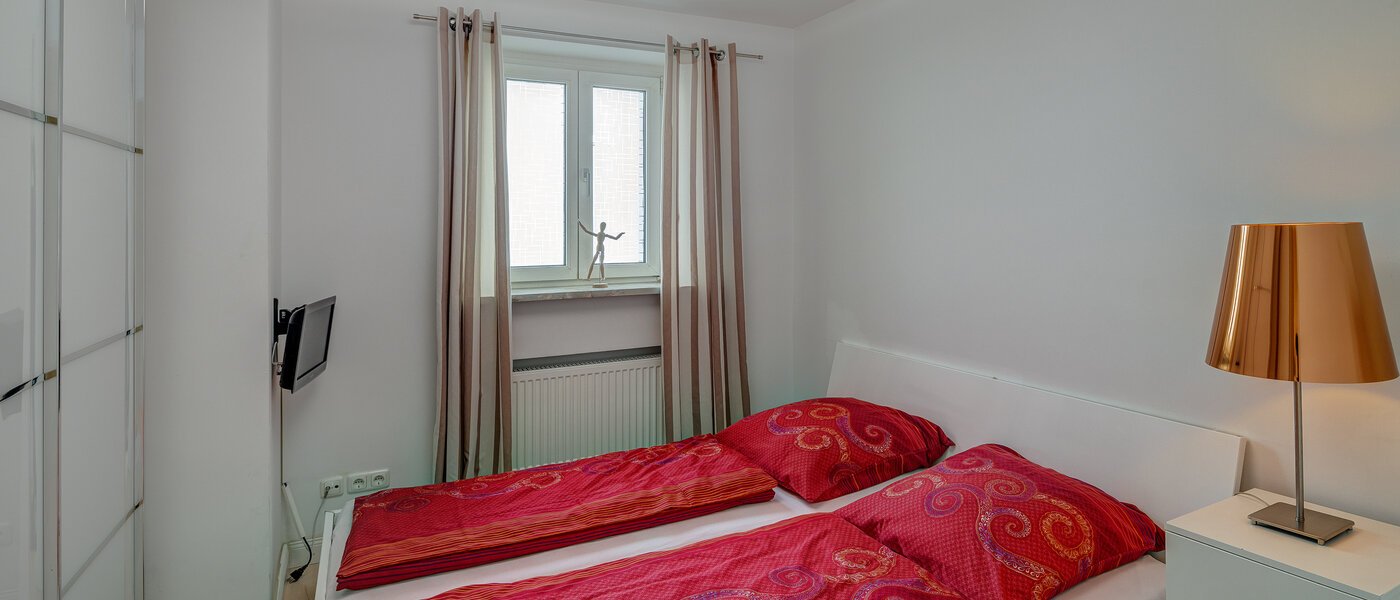 Wohnung München Schwabing 01 1. Schlafzimmer 5590