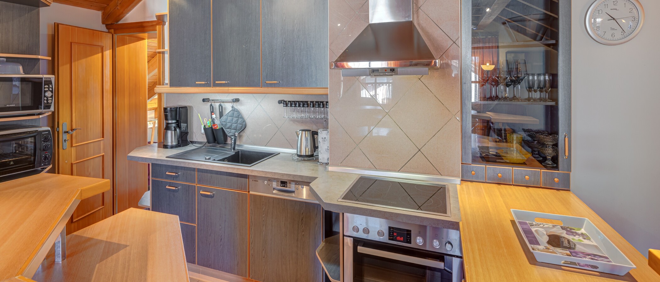 Dachgeschosswohnung München Am Hart 01 Küche 5630