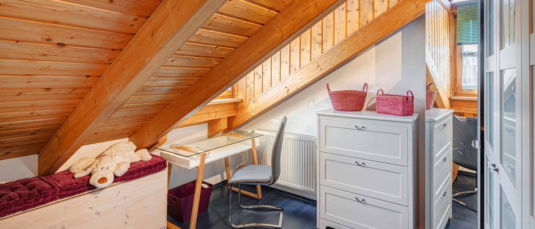 Dachgeschosswohnung München Am Hart 02 Gästezimmer 5630