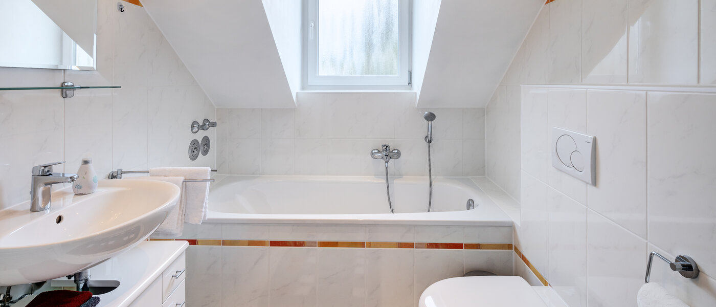 Wohnung München Harlaching 01 Badezimmer 5766